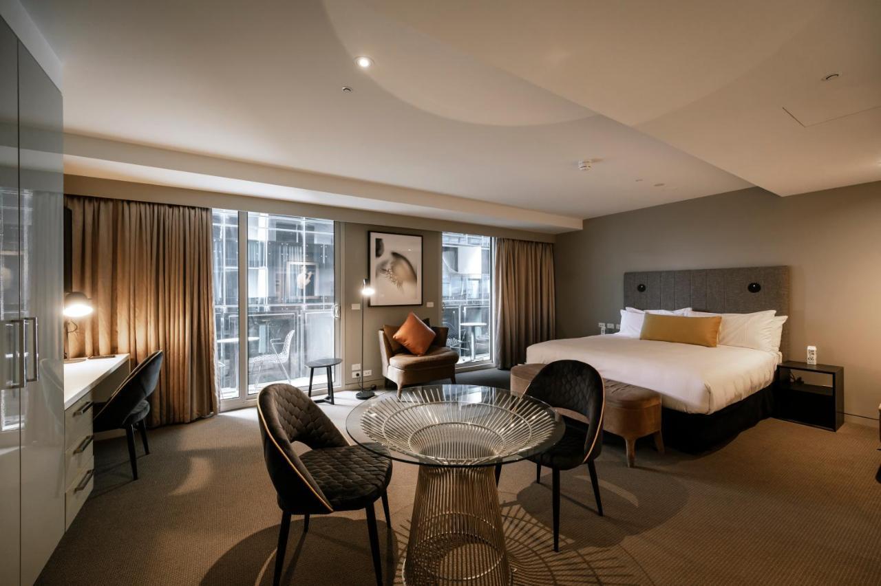 The Kinson Hotel Melbourne Ngoại thất bức ảnh A suite at the Hotel